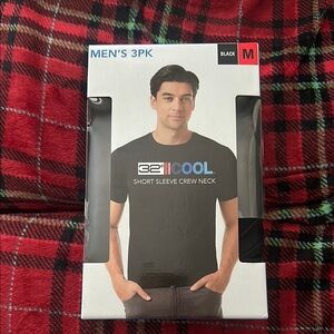 32 Degrees Men's Black Crew Neck T-Shirts - 3 Pack